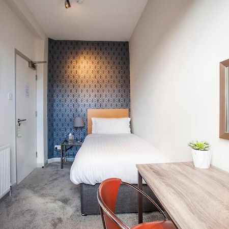 Asperion Hotel Guildford Esterno foto