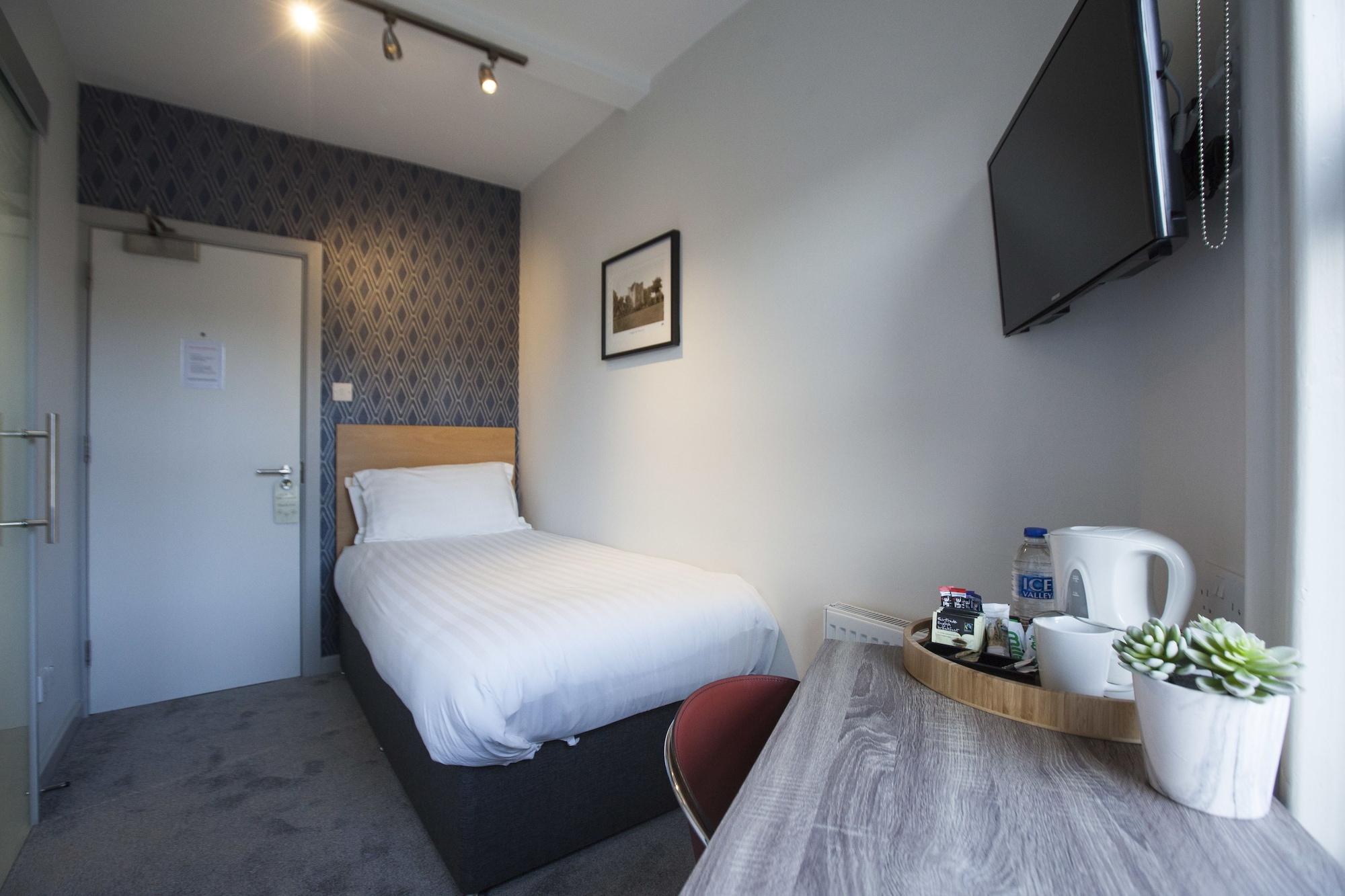 Asperion Hotel Guildford Esterno foto