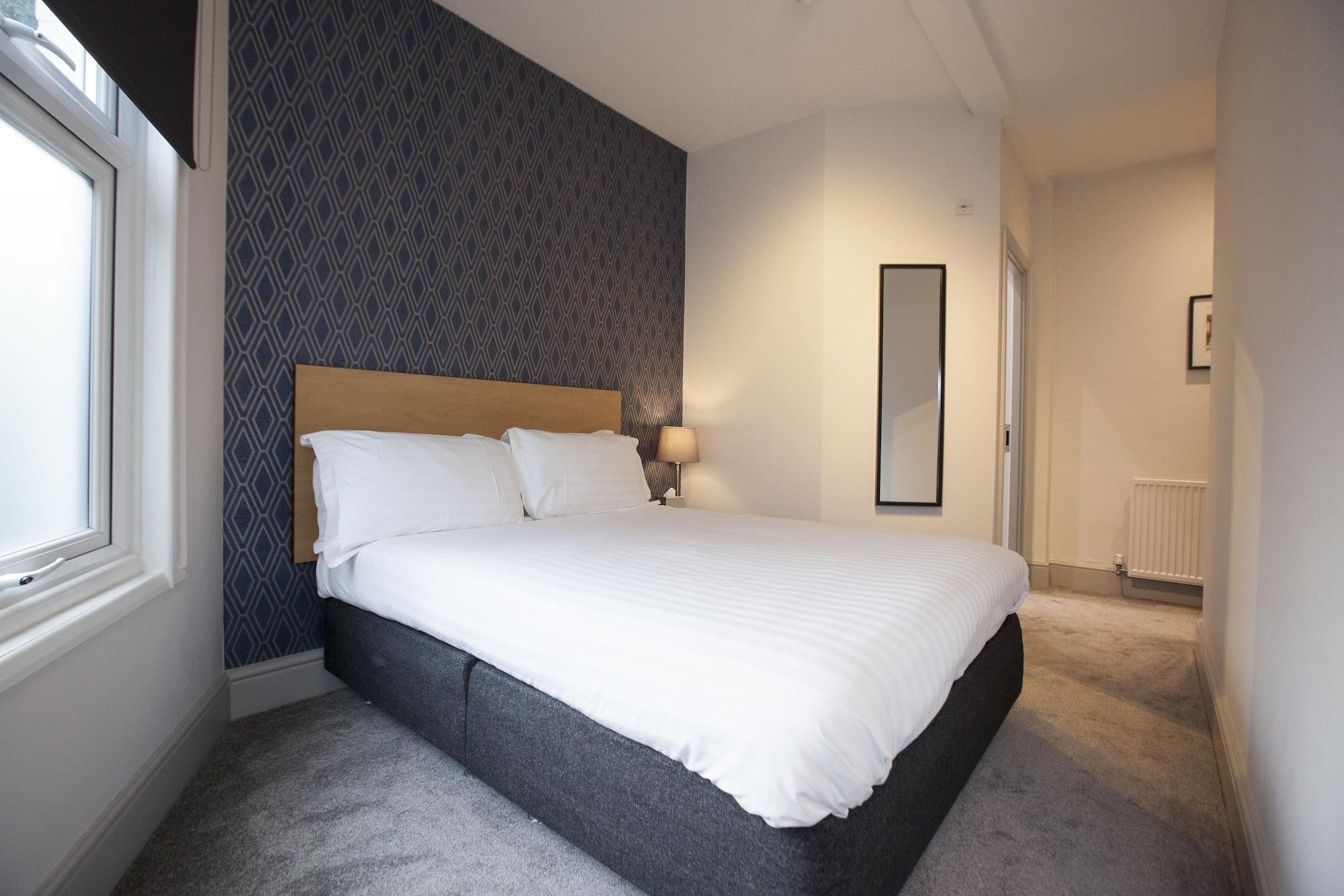 Asperion Hotel Guildford Esterno foto