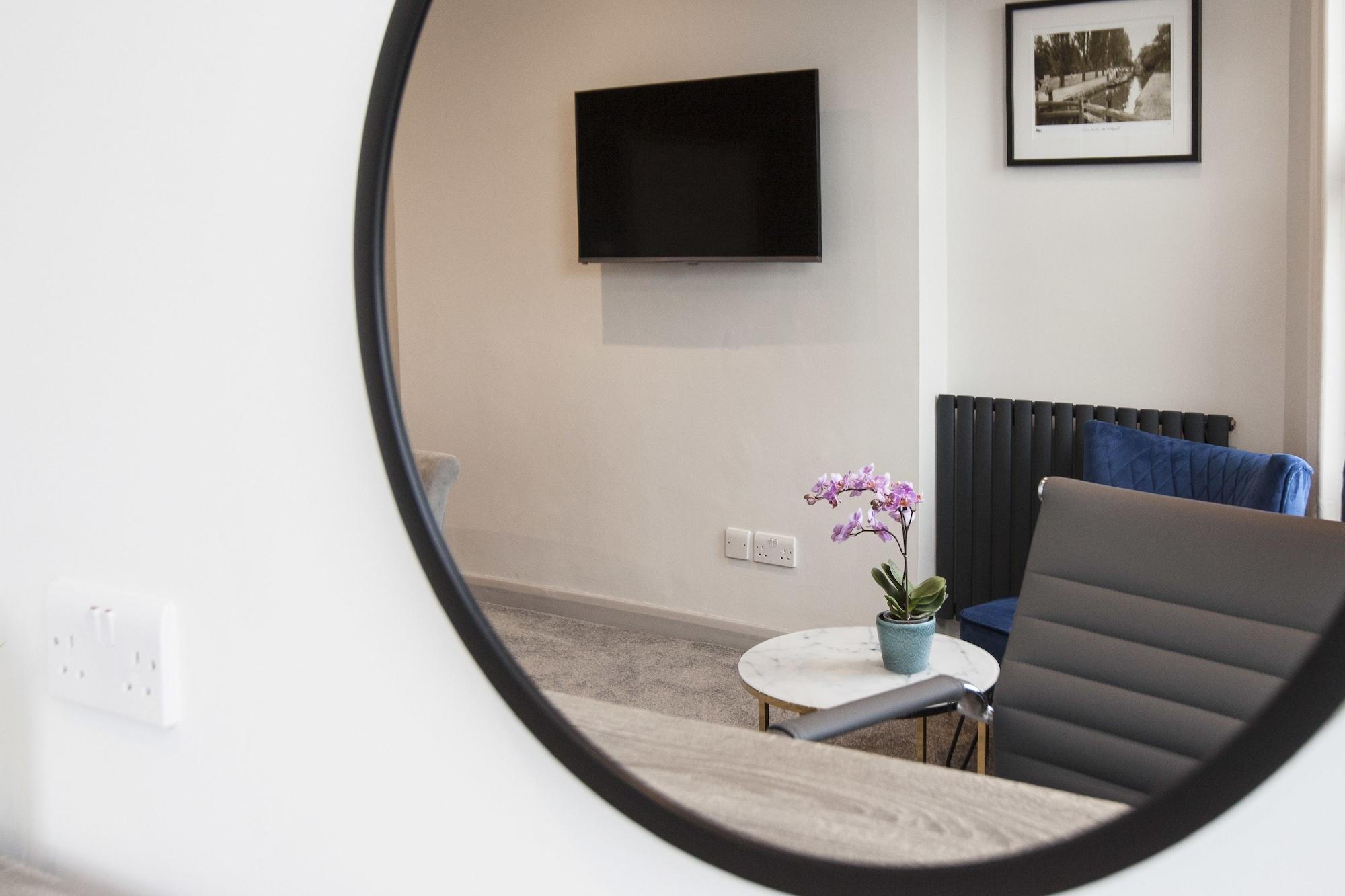 Asperion Hotel Guildford Esterno foto