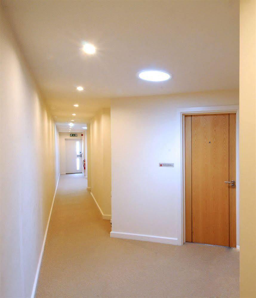 Asperion Hotel Guildford Esterno foto